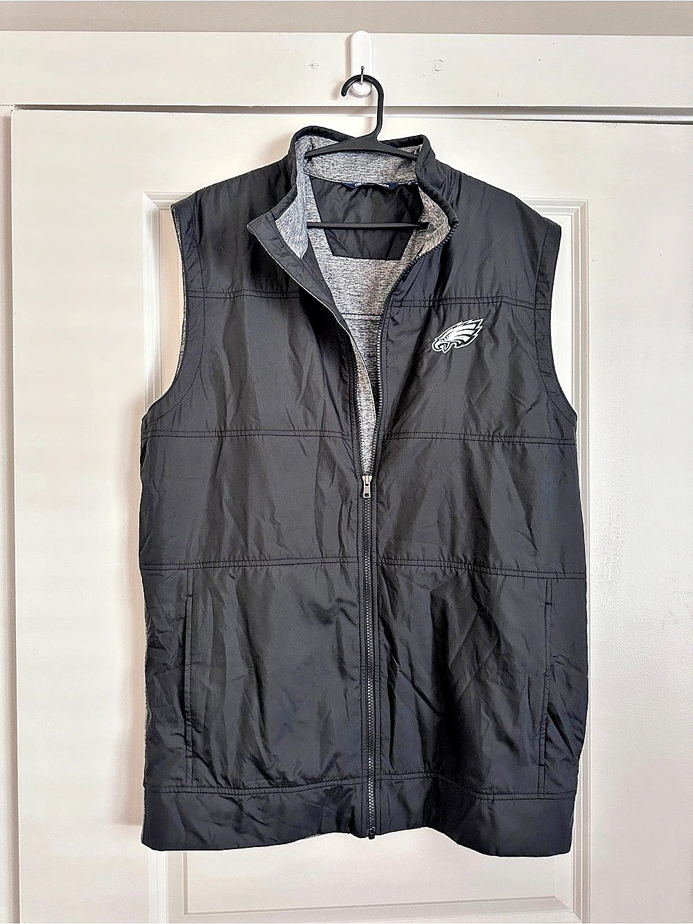 Cutter & Buck Philadelphia Eagles Stealth Recycled Hybrid Quilted Full Zip Vest